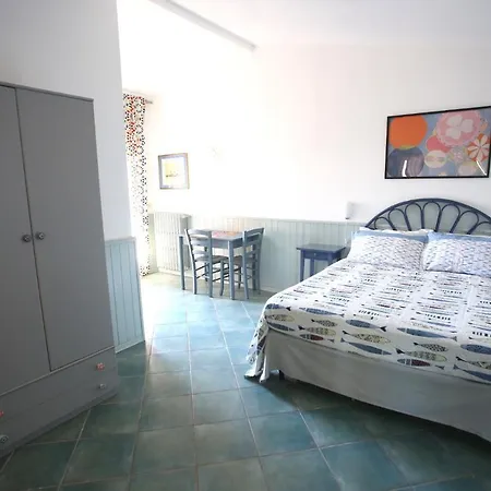 Ca' La Stella Sea-view Aparthotel Porto Azzurro